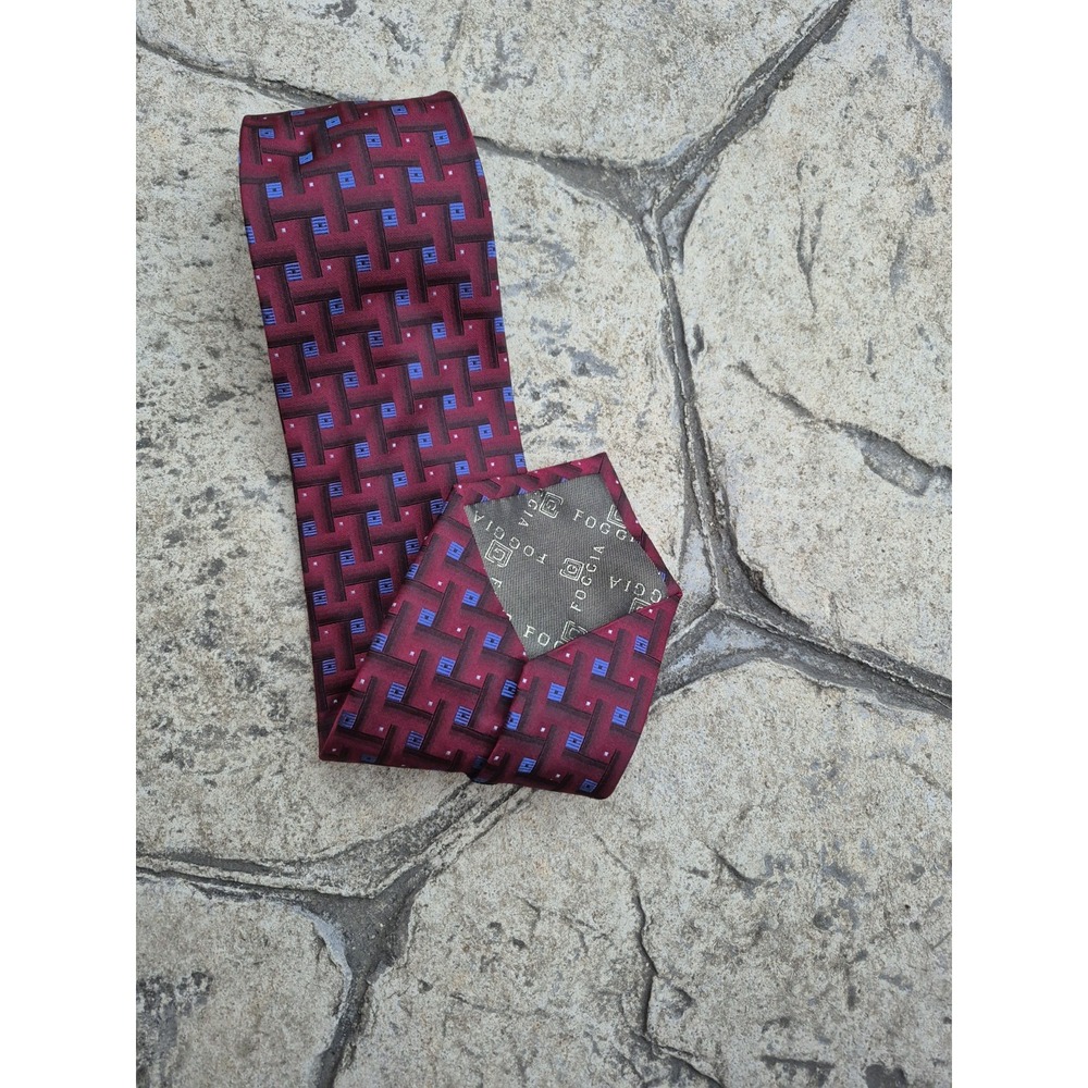 FOGGIA MENS TIE RED WITH BLUE AND BLACK 100% Silk 4 X‎ 61 EUC